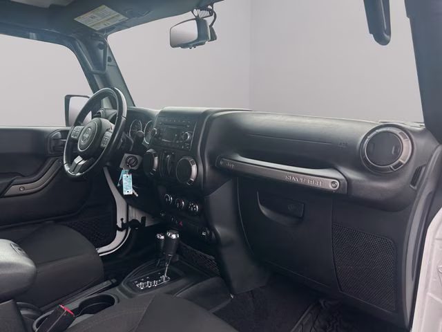 2018 Bright White Clearcoat Jeep Wrangler JK Willys Wheeler 4X4 SUV