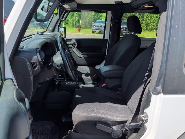 2018 Bright White Clearcoat Jeep Wrangler JK Willys Wheeler 4X4 SUV