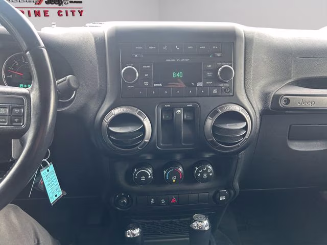 2018 Bright White Clearcoat Jeep Wrangler JK Willys Wheeler 4X4 SUV