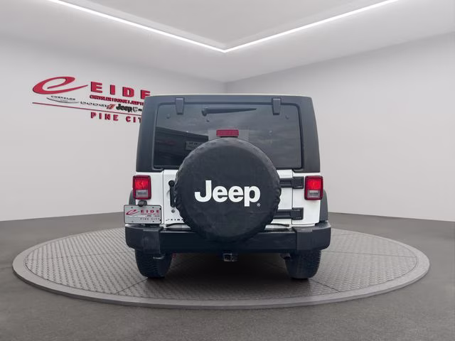 2018 Bright White Clearcoat Jeep Wrangler JK Willys Wheeler 4X4 SUV
