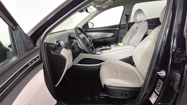 2023 Phantom Black Hyundai Tucson Limited FWD SUV