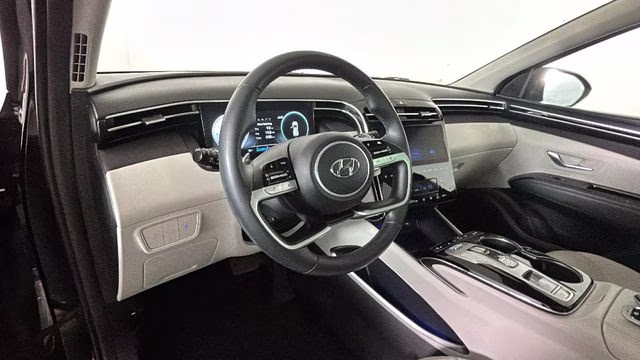 2023 Phantom Black Hyundai Tucson Limited FWD SUV