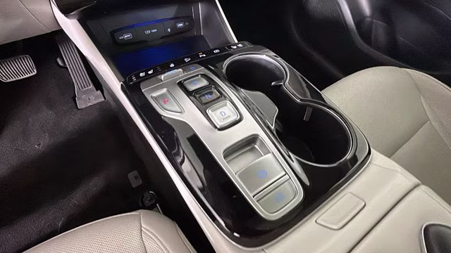 2023 Phantom Black Hyundai Tucson Limited FWD SUV