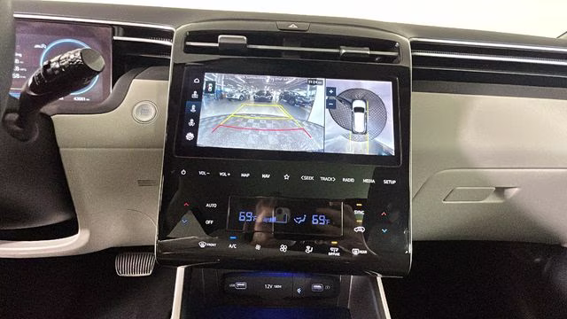 2023 Phantom Black Hyundai Tucson Limited FWD SUV