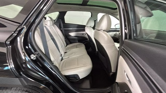 2023 Phantom Black Hyundai Tucson Limited FWD SUV