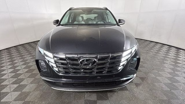 2023 Phantom Black Hyundai Tucson Limited FWD SUV