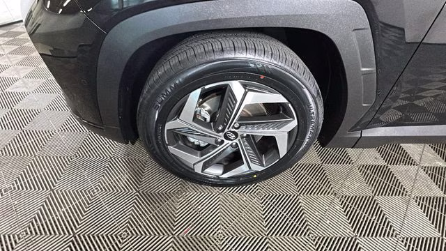 2023 Phantom Black Hyundai Tucson Limited FWD SUV