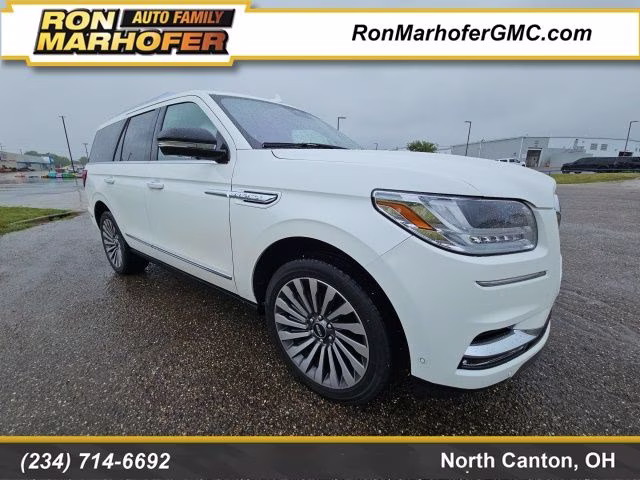 2020 White Lincoln Navigator Reserve 4X4 SUV