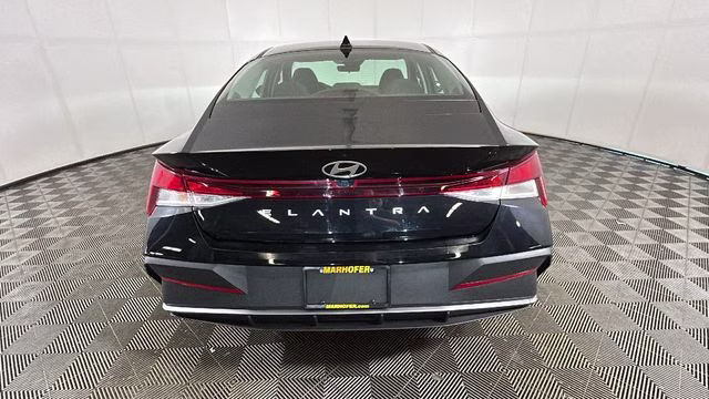2024 Abyss Black Hyundai Elantra SEL FWD Sedan