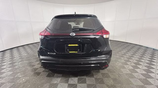 2025 Super Black Nissan Kicks Play S FWD SUV