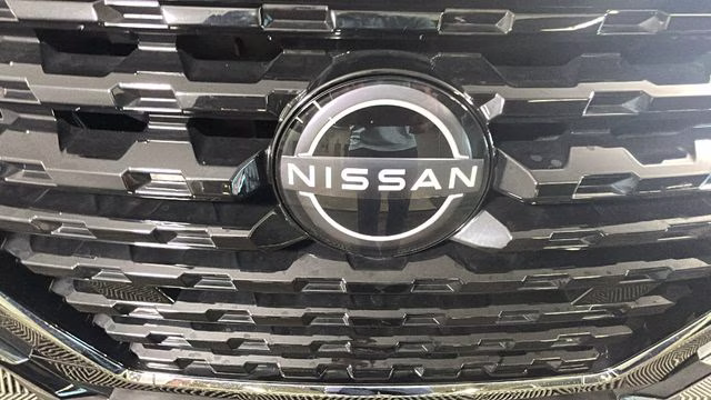 2025 Super Black Nissan Kicks Play S FWD SUV