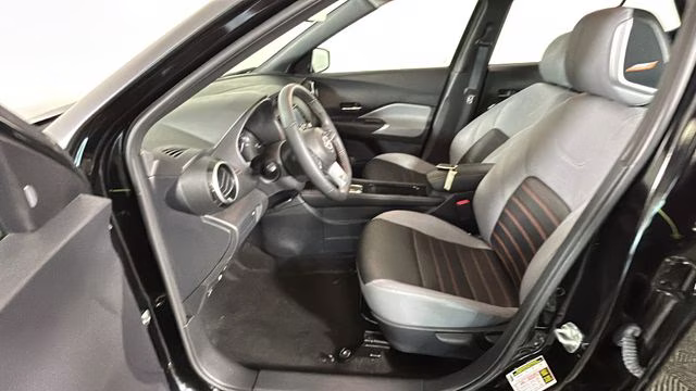 2024 Super Black Nissan Kicks SR FWD SUV