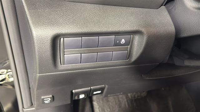 2024 Super Black Nissan Kicks SR FWD SUV