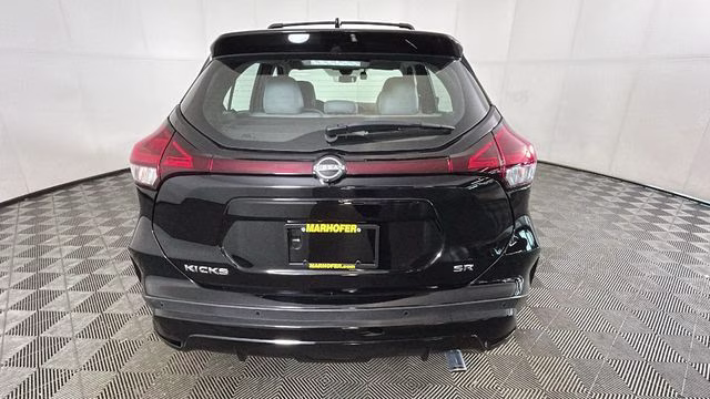 2024 Super Black Nissan Kicks SR FWD SUV