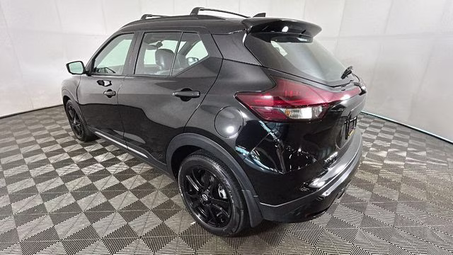 2024 Super Black Nissan Kicks SR FWD SUV
