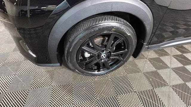 2024 Super Black Nissan Kicks SR FWD SUV