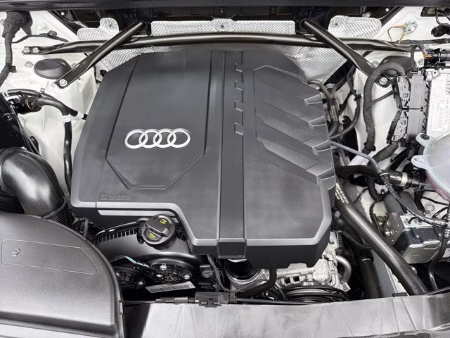 2024 Arkona White Audi Q5 40 Premium AWD SUV