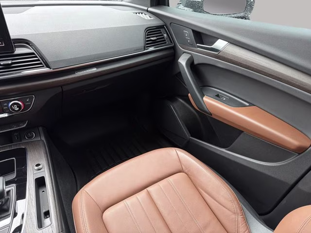 2024 Arkona White Audi Q5 40 Premium AWD SUV