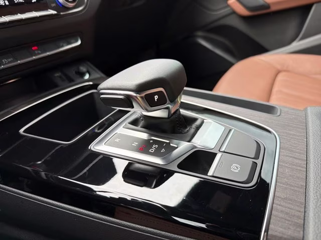 2024 Arkona White Audi Q5 40 Premium AWD SUV