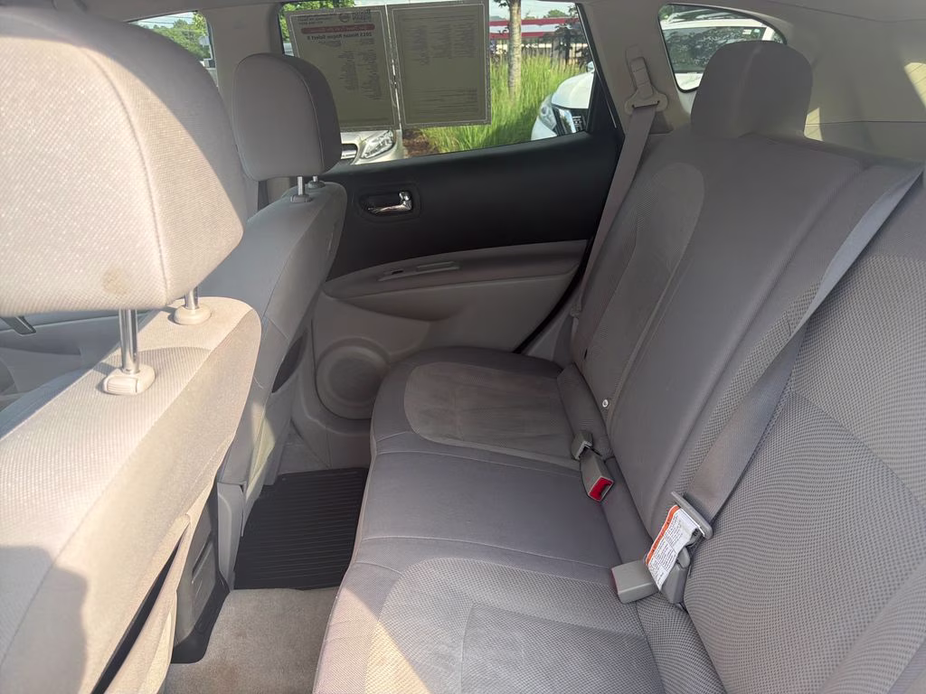 2015 Pearl White Nissan Rogue Select S FWD SUV