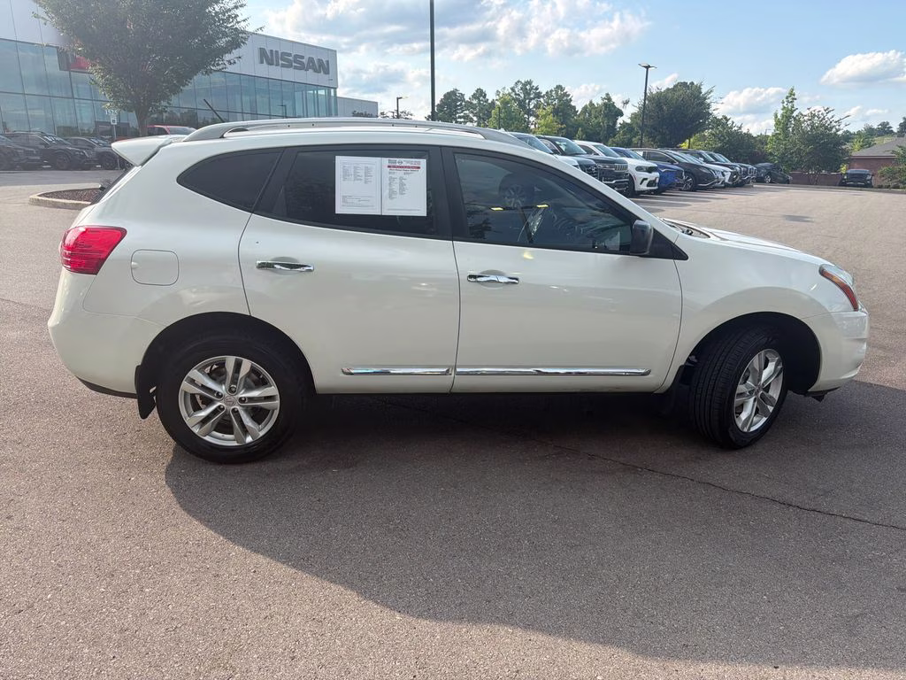 2015 Pearl White Nissan Rogue Select S FWD SUV