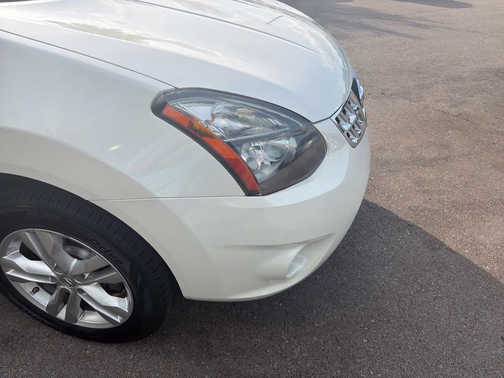 2015 Pearl White Nissan Rogue Select S FWD SUV
