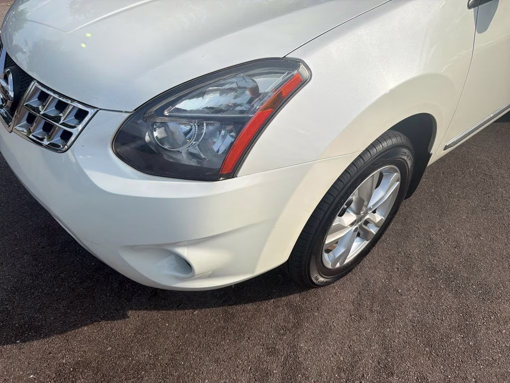 2015 Pearl White Nissan Rogue Select S FWD SUV