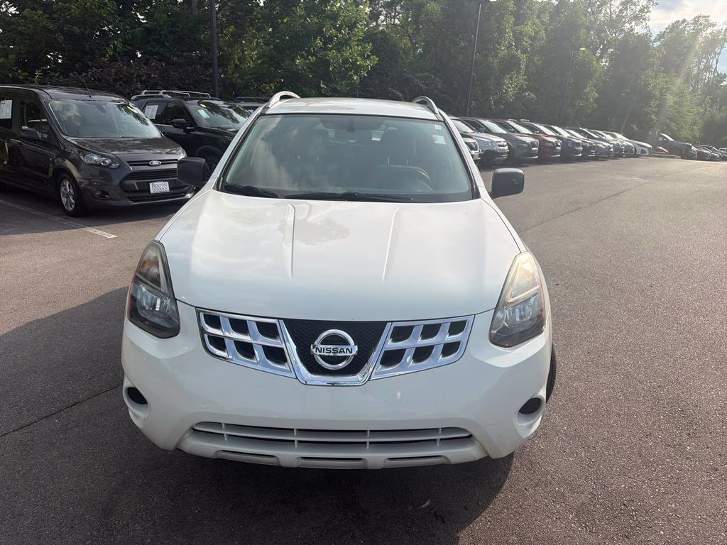 2015 Pearl White Nissan Rogue Select S FWD SUV