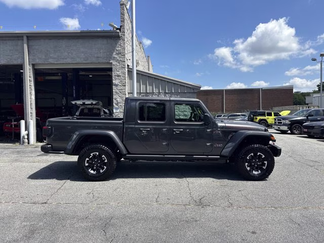 2026 Granite Crystal Metallic Clearcoat Jeep Gladiator Shadow Ops 4X4 Truck