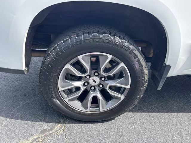 2019 Summit White Chevrolet Silverado 1500 RST 4X4 Truck