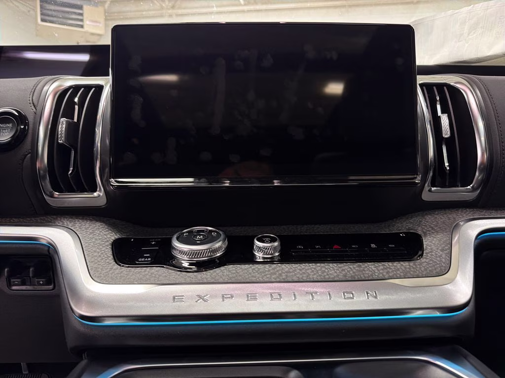 2026 SPACE SILVER Ford Expedition Tremor 4X4 SUV