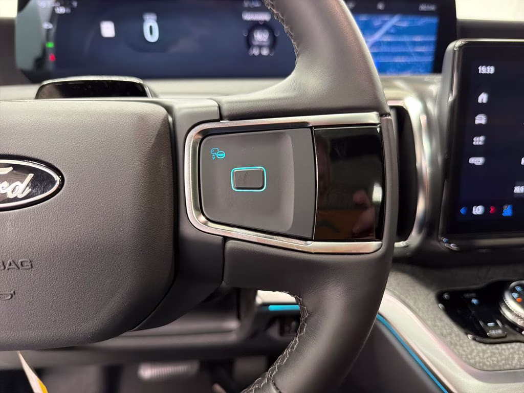 2026 SPACE SILVER Ford Expedition Tremor 4X4 SUV