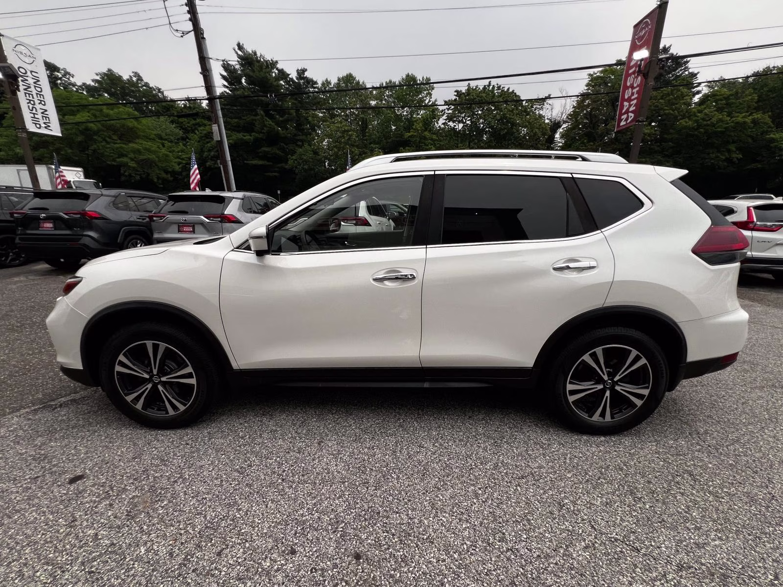 2019 Pearl White Tricoat Nissan Rogue AWD SV AWD SUV