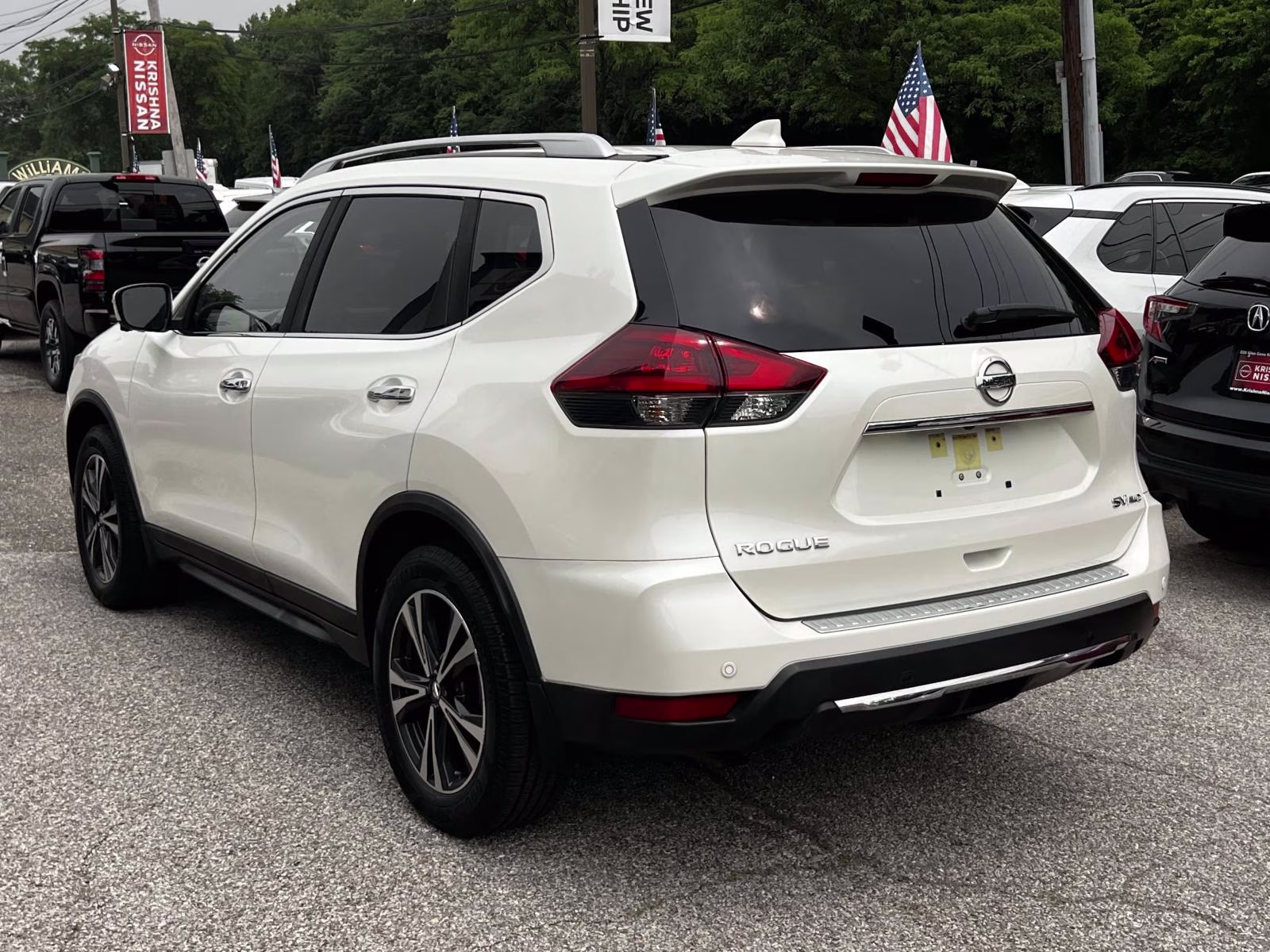 2019 Pearl White Tricoat Nissan Rogue AWD SV AWD SUV