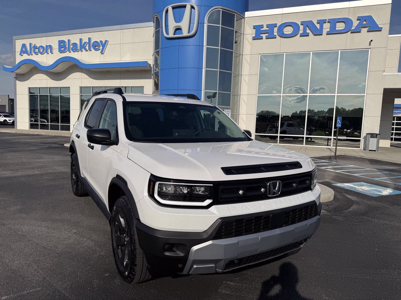 2026 Platinum White Pearl Honda Passport RTL Towing AWD SUV