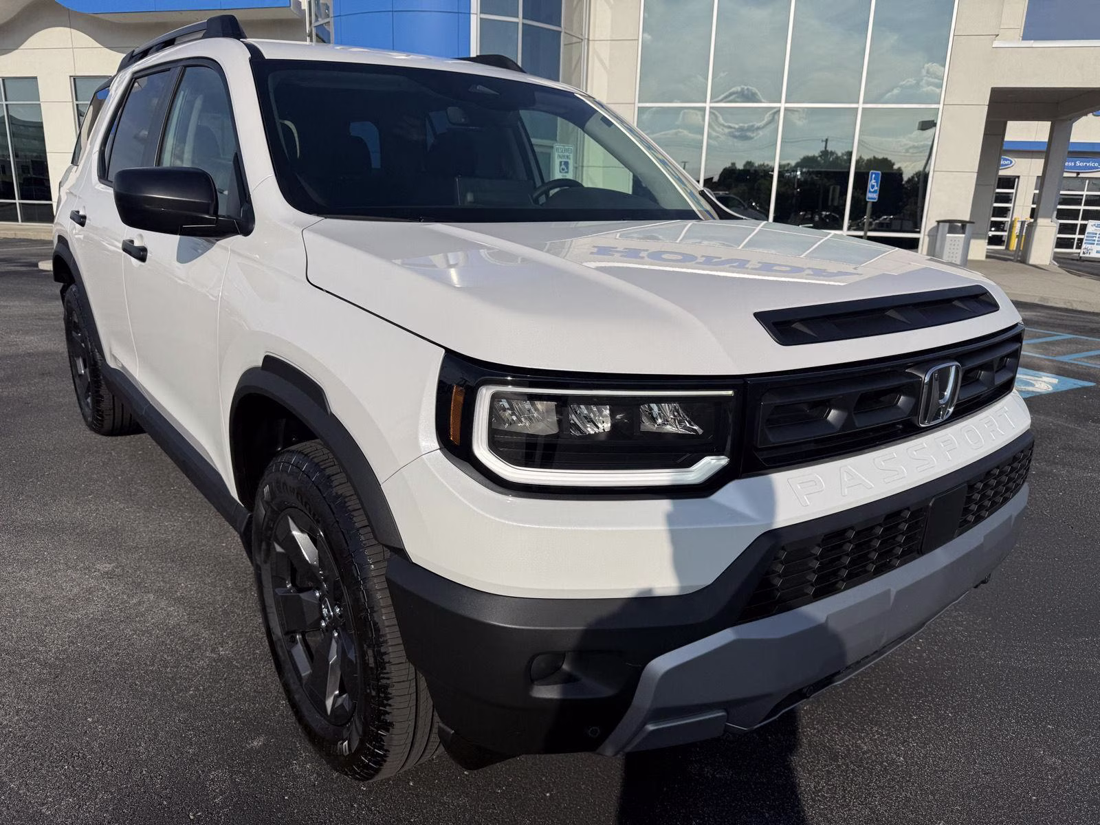2026 Platinum White Pearl Honda Passport RTL Towing AWD SUV