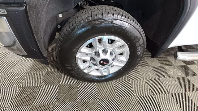 2024 Summit White GMC Sierra 2500HD Pro 4X4 Truck