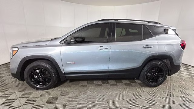 2024 Sterling Metallic GMC Terrain AT4 AWD SUV