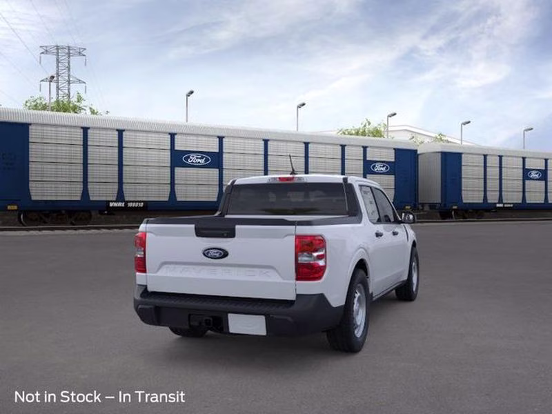 2026 Space White Metallic Ford Maverick XL FWD Truck