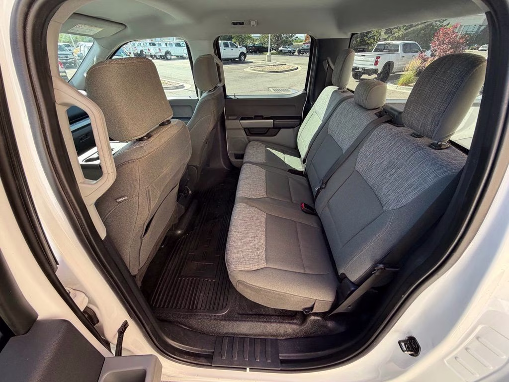 2023 White Ford Super Duty F-350 SRW XLT 4X4 Truck
