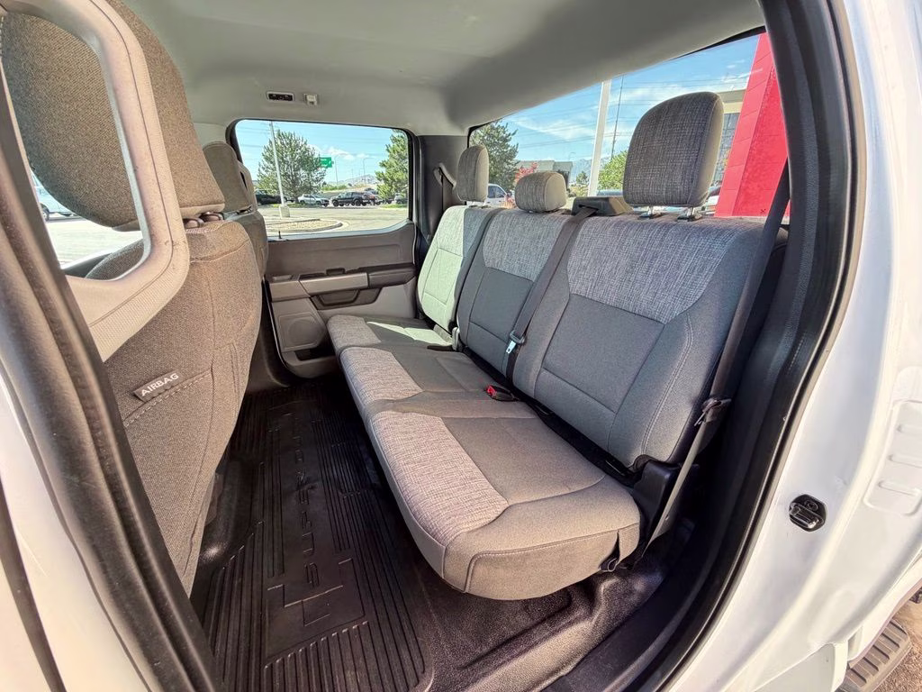 2023 White Ford Super Duty F-350 SRW XLT 4X4 Truck