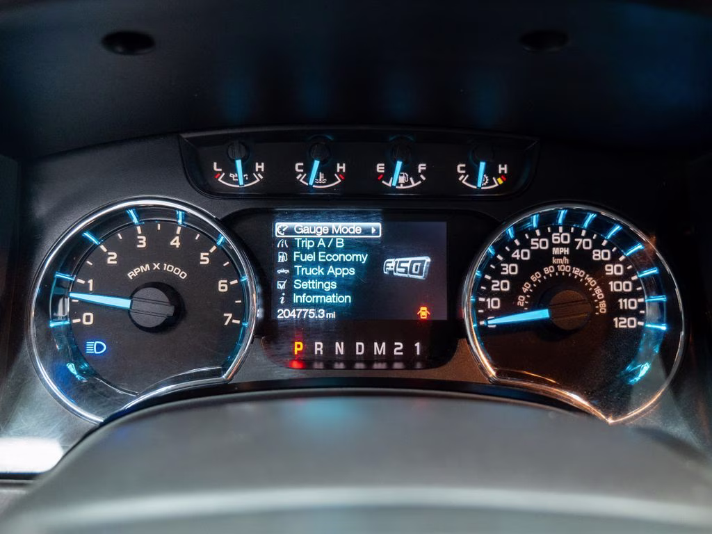 2011 Oxford White Ford F-150 XLT 4X4 Truck