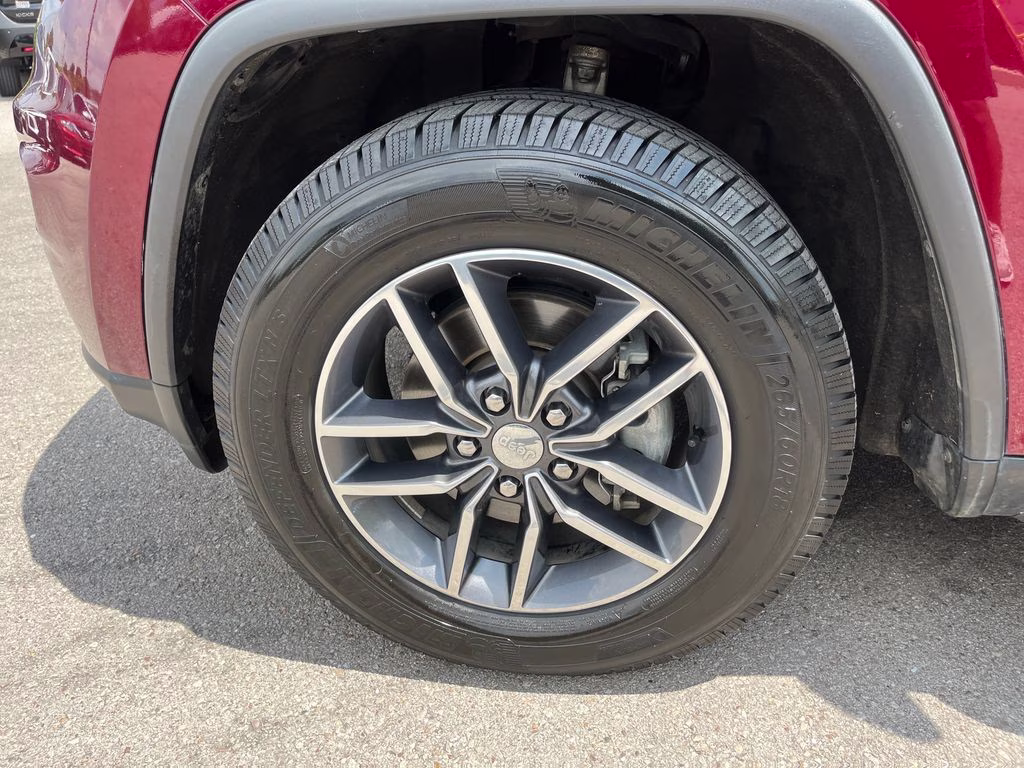 2017 Velvet Red Pearlcoat Jeep Grand Cherokee Limited RWD SUV