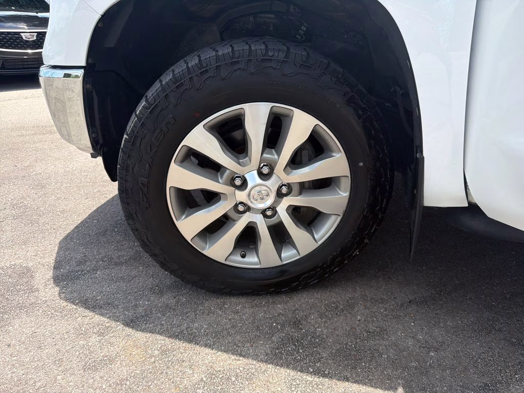 2017 Super White Toyota Tundra Limited 4X4 Truck