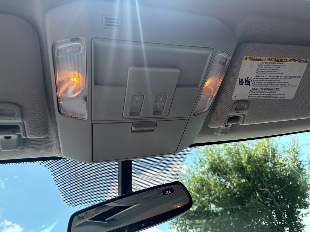 2017 Super White Toyota Tundra Limited 4X4 Truck