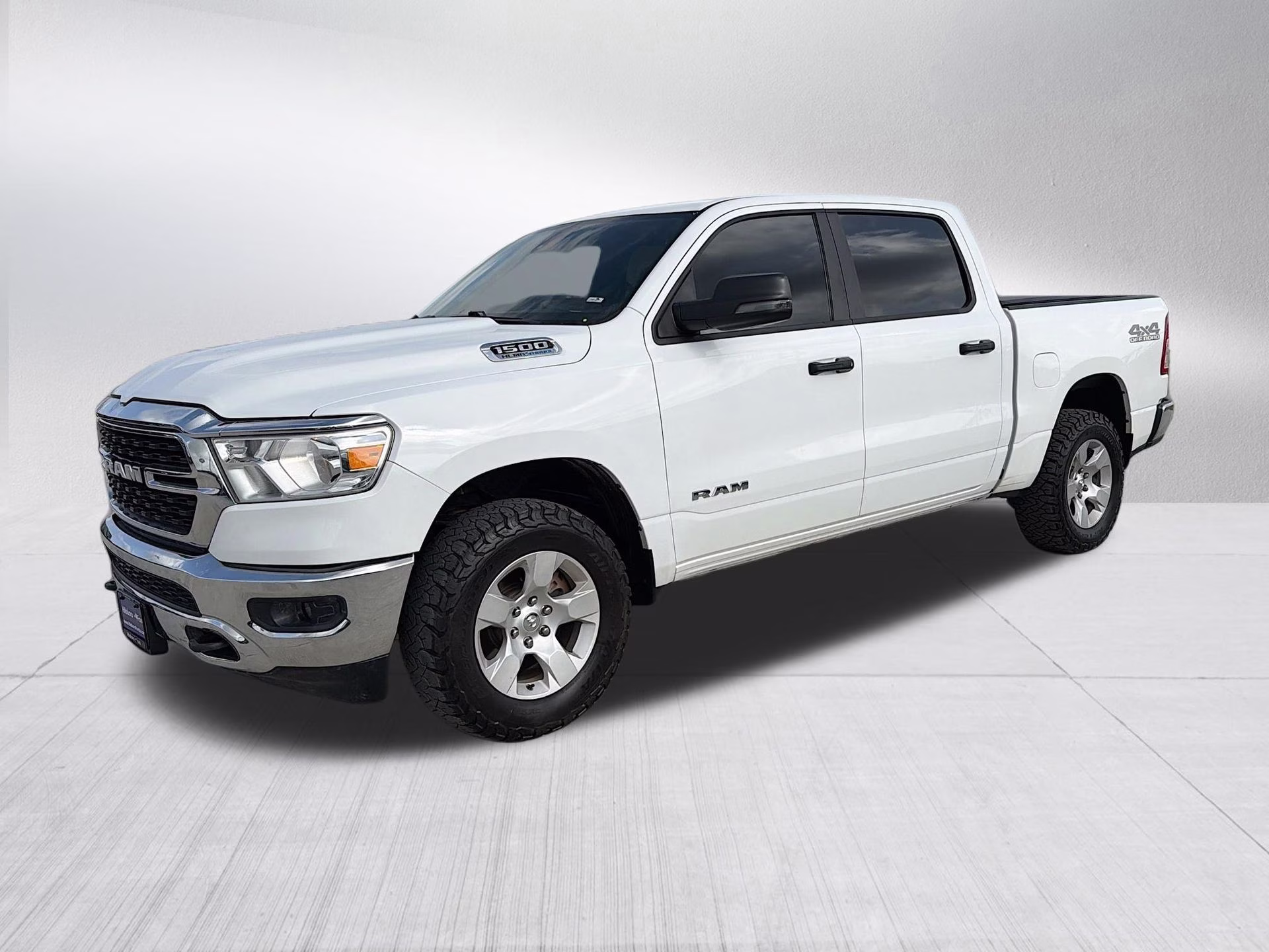 2024 Bright White Clearcoat Ram 1500 Big Horn/Lone Star 4X4 Truck