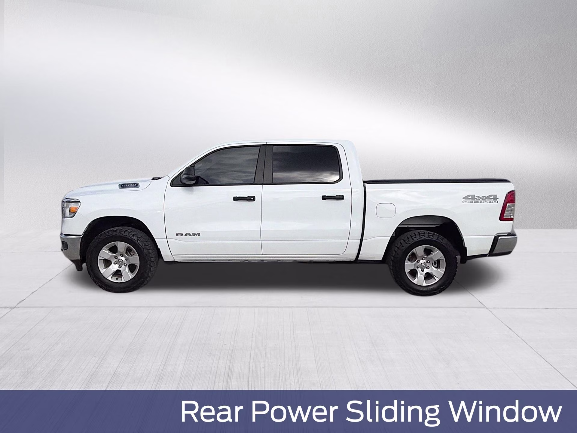 2024 Bright White Clearcoat Ram 1500 Big Horn/Lone Star 4X4 Truck