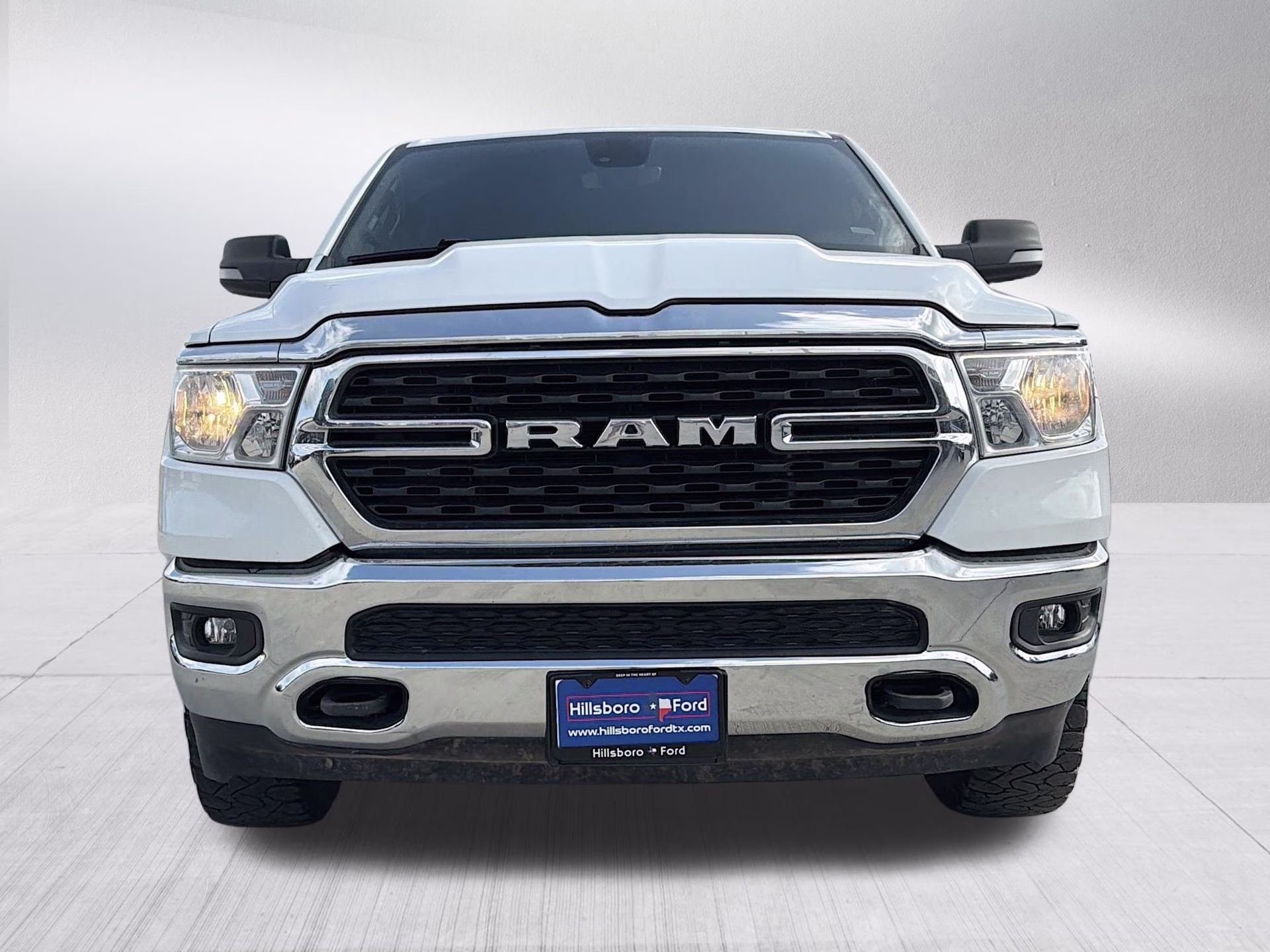 2024 Bright White Clearcoat Ram 1500 Big Horn/Lone Star 4X4 Truck