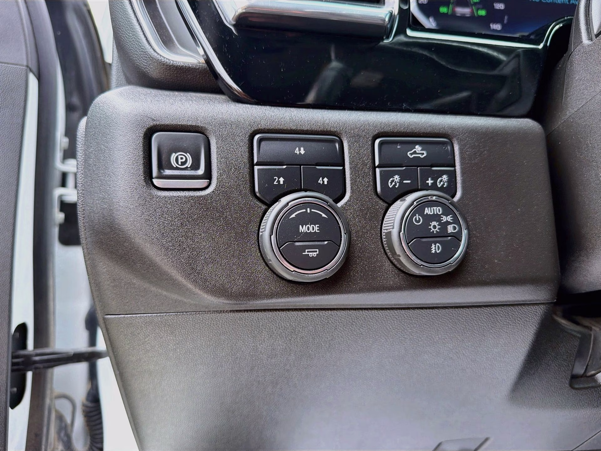2025 Summit White Chevrolet Silverado 2500HD LT 4X4 Truck