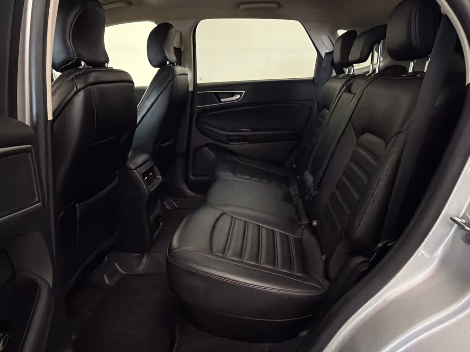 2019 Ingot Silver Metallic Ford Edge SEL FWD SUV